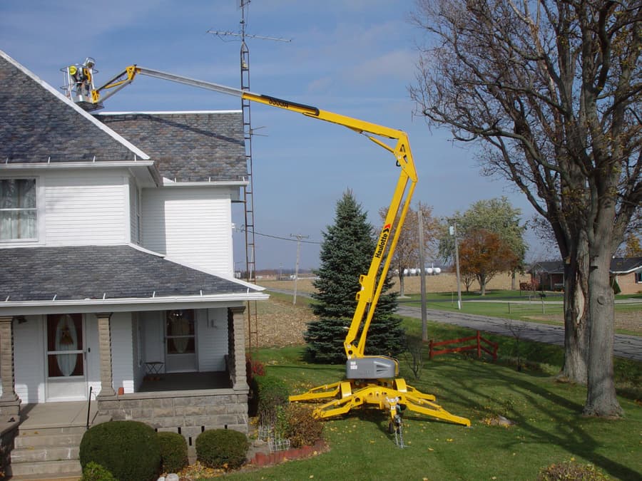 Towable boom lift, 55 ft